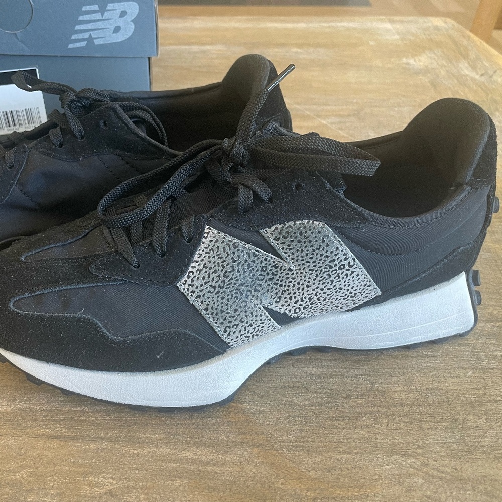 New Balance 327 - Women's 9.5 - Black and Sea Salt